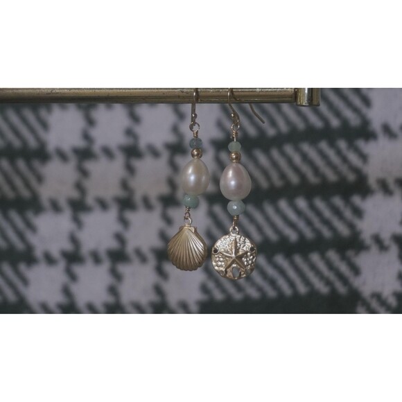 Gold Shell Pendant Freshwater Pearl Earrings - Picture 2 of 6